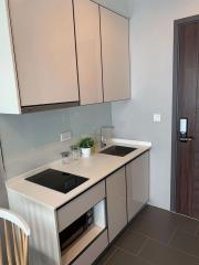 1 bed Condo in C Ekkamai Khlong Tan Nuea Sub District C017368