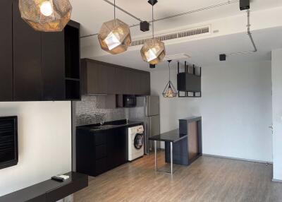 2 bed Condo in Noble Reform Samsennai Sub District C017352