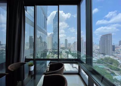 2 bed Condo in Ashton Silom Suriyawong Sub District C017351