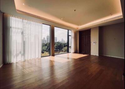 3 bed Condo in Sindhorn Lumpini Lumphini Sub District C017343