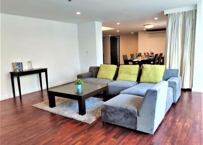 3 bed Condo in Sathorn Gallery Residences Bang Rak District C017321