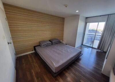 2 bed Condo in The Room Sukhumvit 79 Phrakhanongnuea Sub District C017296