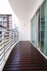 3 bed Condo in Avenue 61 Khlong Tan Nuea Sub District C017286