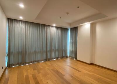 4 bed Condo in Belgravia Residences Khlongtan Sub District C017268