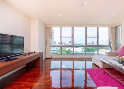 4 bed Penthouse in Sathorn Gallery Residences Bang Rak District P017253