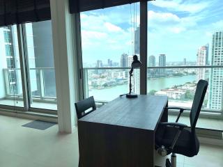 2 bed Condo in The River Khlong Ton Sai Sub District C017244