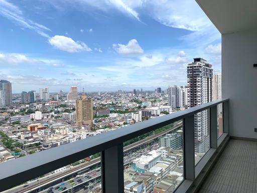 2 bed Condo in The River Khlong Ton Sai Sub District C017244