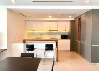 2 bed Condo in The River Khlong Ton Sai Sub District C017244