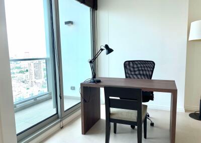 2 bed Condo in The River Khlong Ton Sai Sub District C017244