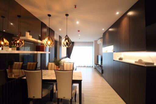 2 bed Condo in RHYTHM Ekkamai Khlong Tan Nuea Sub District C017241