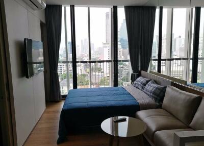 Studio bed Condo in Park Origin Phromphong Khlongtan Sub District C017235