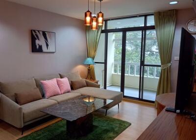 2 bed Condo in Baan Chan Khlong Tan Nuea Sub District C017208