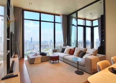 2 bed Condo in BEATNIQ Sukhumvit 32 Khlongtan Sub District C017197