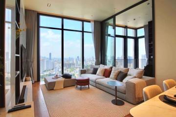 2 bed Condo in BEATNIQ Sukhumvit 32 Khlongtan Sub District C017197