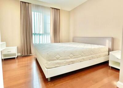 3 bed Condo in Belle Grand Rama 9 Huai Khwang Sub District C017189