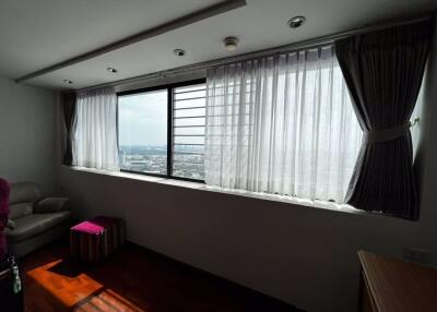 3 bed Condo in President Park Sukhumvit 24 Khlongtan Sub District C017188