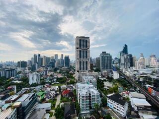 1 bed Condo in BEATNIQ Sukhumvit 32 Khlongtan Sub District C017186