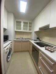 3 bed Condo in Residence 52 Phrakhanong District C017183
