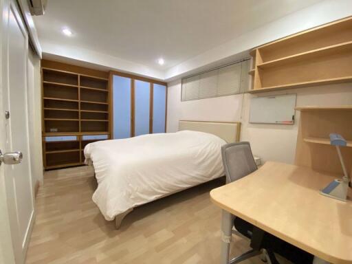 3 ห้องนอน, 2 ห้องน้ำ คอนโด ราคา ฿ 14,900,000