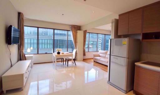 1 bed Condo in The Emporio Place Khlongtan Sub District C017177