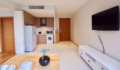 1 bed Condo in The Emporio Place Khlongtan Sub District C017177