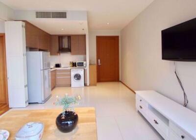 1 bed Condo in The Emporio Place Khlongtan Sub District C017177