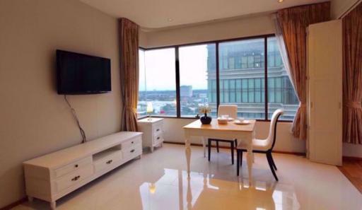 1 bed Condo in The Emporio Place Khlongtan Sub District C017177