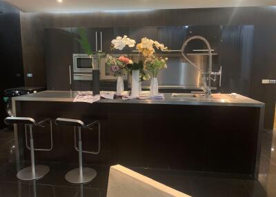 2 bed Condo in Ascott Sky Villas Sathorn Yan Nawa Sub District C017171