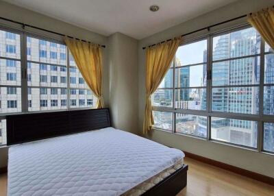 3 bed Penthouse in CitiSmart Sukhumvit 18 Khlongtoei Sub District P017167