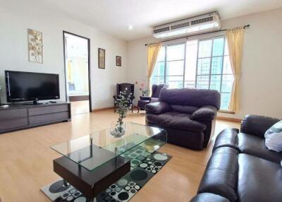 3 bed Penthouse in CitiSmart Sukhumvit 18 Khlongtoei Sub District P017167