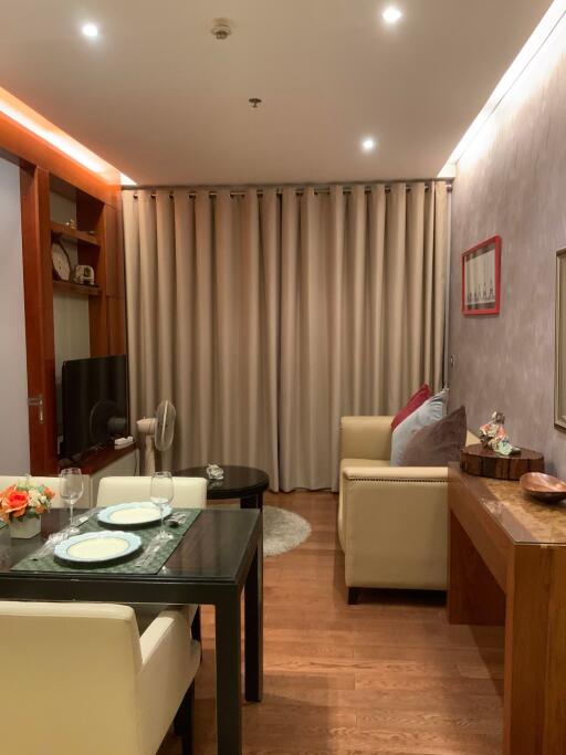 2 bed Condo in The Address Sukhumvit 28 Khlongtan Sub District C017166