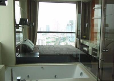 2 bed Condo in The Address Sukhumvit 28 Khlongtan Sub District C017166