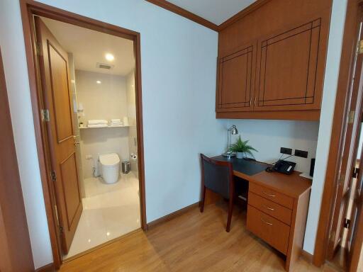 1 ห้องนอน, 1 ห้องน้ำ คอนโด ราคา ฿ 42,000/เดือน