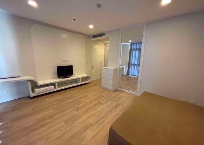 2 bed Condo in Nusasiri Grand Phra Khanong Sub District C017148