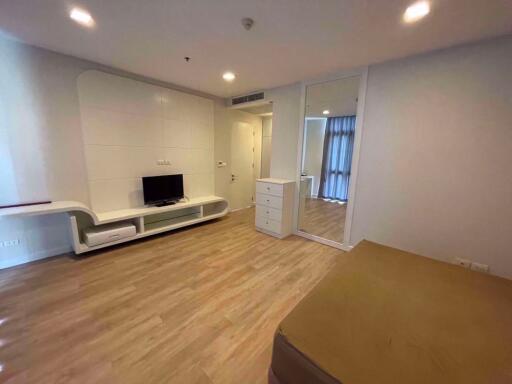 2 bed Condo in Nusasiri Grand Phra Khanong Sub District C017148