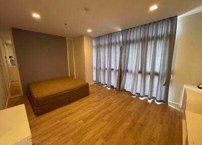 2 bed Condo in Nusasiri Grand Phra Khanong Sub District C017148