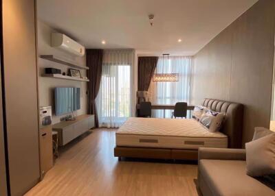 Studio bed Condo in RHYTHM Ekkamai Khlong Tan Nuea Sub District C017136