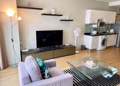 2 bed Condo in Noble Reveal Khlong Tan Nuea Sub District C017115