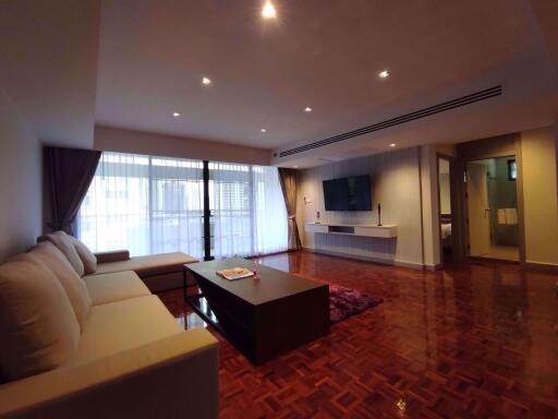 3 bed Condo in Villa Bajaj Khlong Toei Nuea Sub District C017112