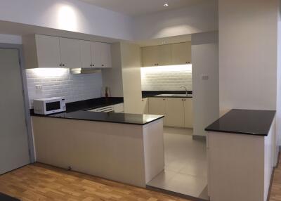 2 bed Condo in Villa Bajaj Khlong Toei Nuea Sub District C017110