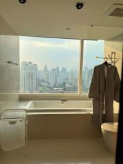 2 bed Condo in Eight Thonglor Residence Khlong Tan Nuea Sub District C017109
