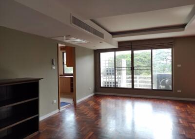 2 bed Condo in Polo Residence Pathum Wan District C017107