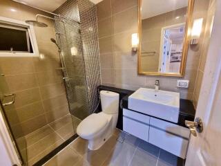 2 bed Condo in Supalai Wellington Huai Khwang Sub District C017106