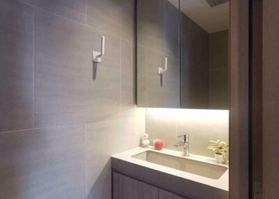 2 bed Condo in The Lofts Silom Silom Sub District C017085