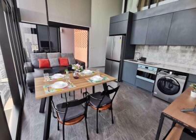 2 bed Condo in The Lofts Silom Silom Sub District C017085