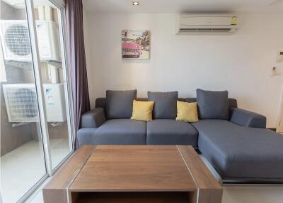 3 bed Condo in Le Nice Ekamai Phrakhanongnuea Sub District C017077