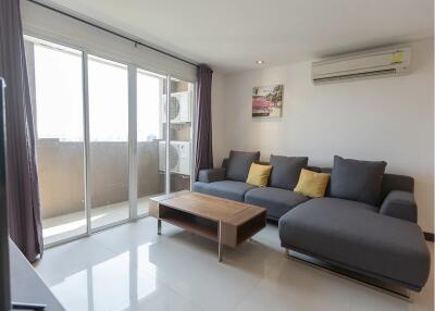 3 bed Condo in Le Nice Ekamai Phrakhanongnuea Sub District C017077