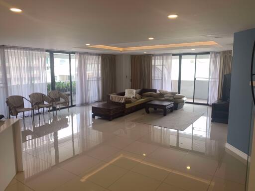 4 bed Condo in Inter Tower Khlong Toei Nuea Sub District C017075