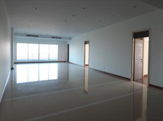 4 bed Penthouse in Supalai Prima Riva Chong Nonsi Sub District P017049