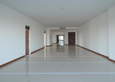 4 bed Penthouse in Supalai Prima Riva Chong Nonsi Sub District P017049